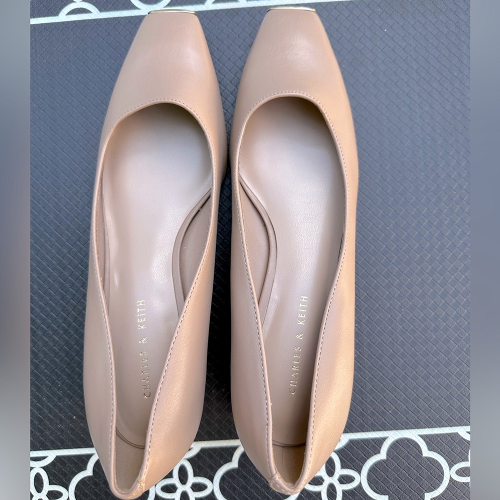 Charles & Keith Square toe Block Heel Pumps Excellent Condition